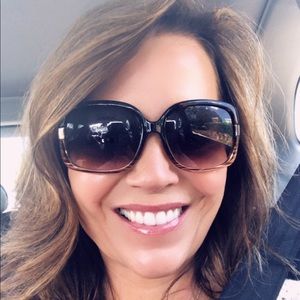 Meet your Posher, Christi
